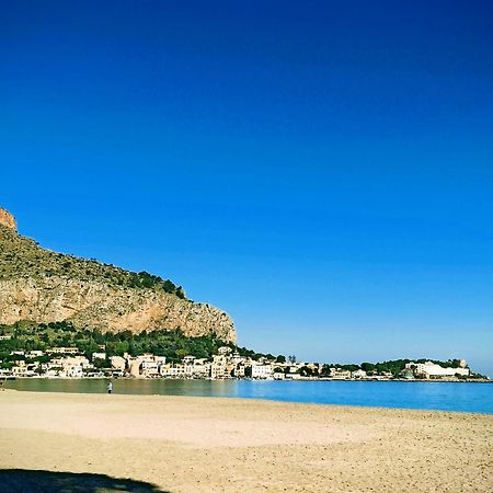 ホテル Green House Beach モンデッロ エクステリア 写真