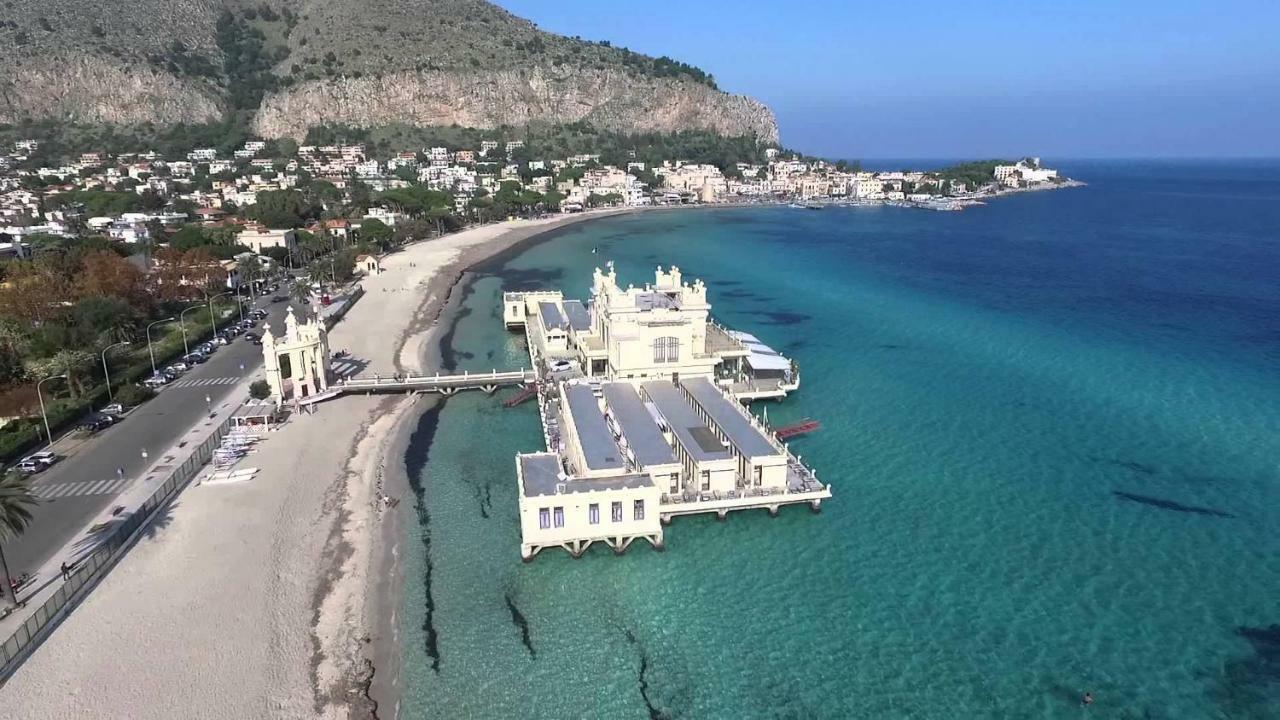 ホテル Green House Beach モンデッロ エクステリア 写真